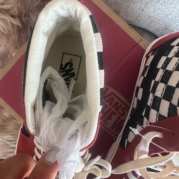 Vans Red and Black High-Top Sneakers with Suede Finish - Picture 3 of 6